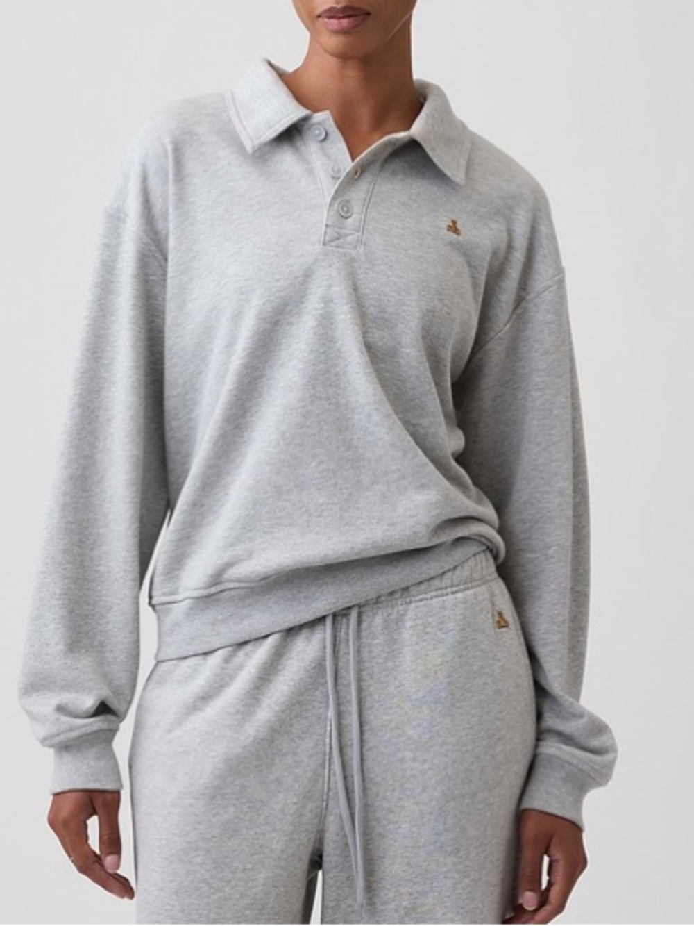 GAP Women’s Longsleeve Polo Sweatshirt Embroidered Bear Relaxed fit X-Large